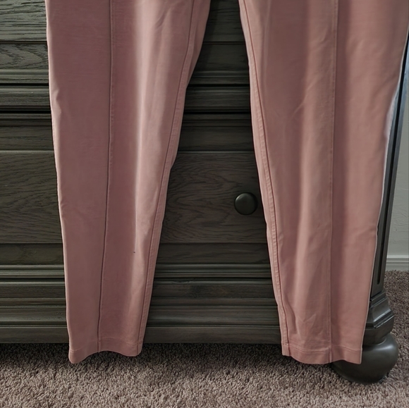 Lululemon Lisse Jogger *the lab - Picture 12 of 14